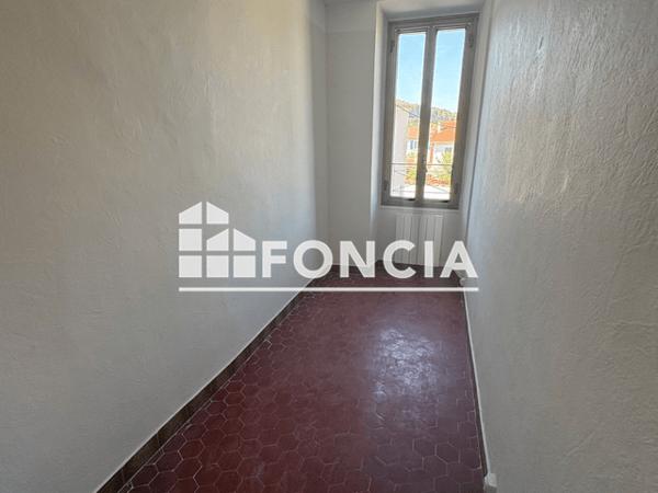 Location Appartement 2 pièces 52.15 m² - 46 RUE BORELY Gardanne 13120