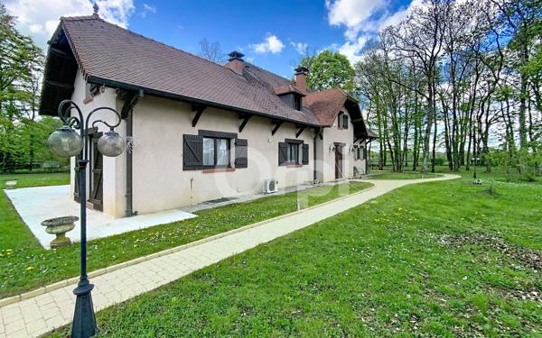 Maison à vendre    8 pièces •  Neufchâteau