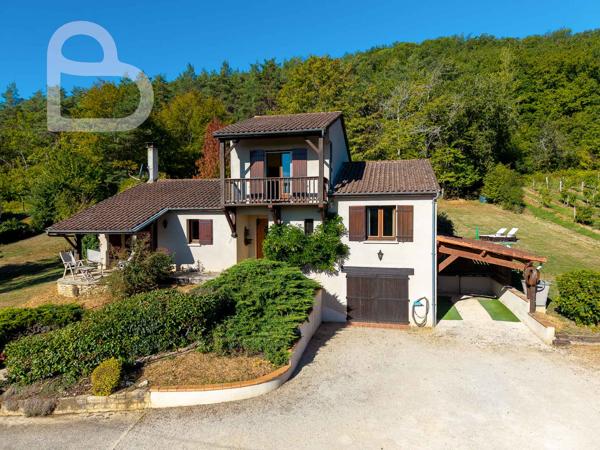 Maison avec vue dégagée, proche du village