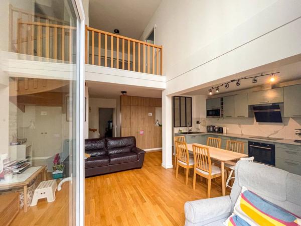 L’élégance d’un duplex baigné de lumière ✨