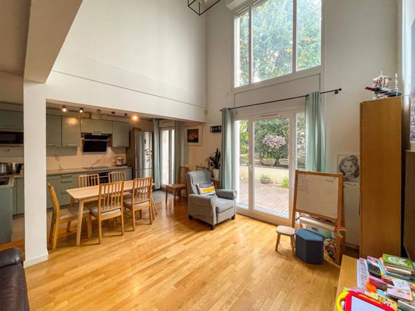 L’élégance d’un duplex baigné de lumière ✨