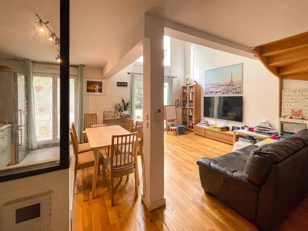 L’élégance d’un duplex baigné de lumière ✨