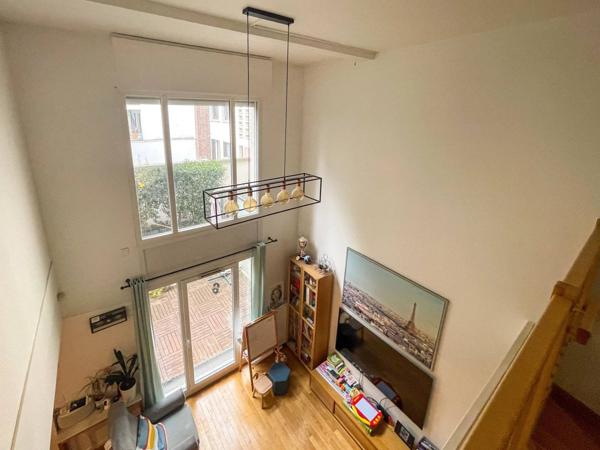 L’élégance d’un duplex baigné de lumière ✨