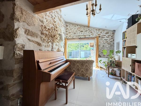 Maison à vendre 8 pièces 213 m² Lamastre