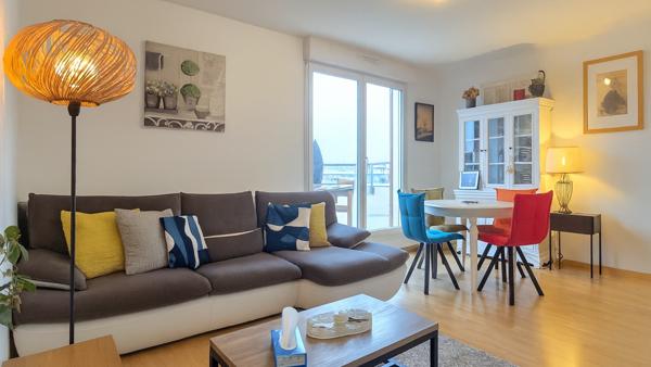 Bel appartement de 72 m² avec grande terrasse et double parking