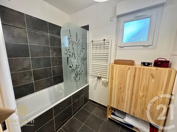 Appartement F4 à vendre  4 pièces - 84,84 m2 CHESSY - 77