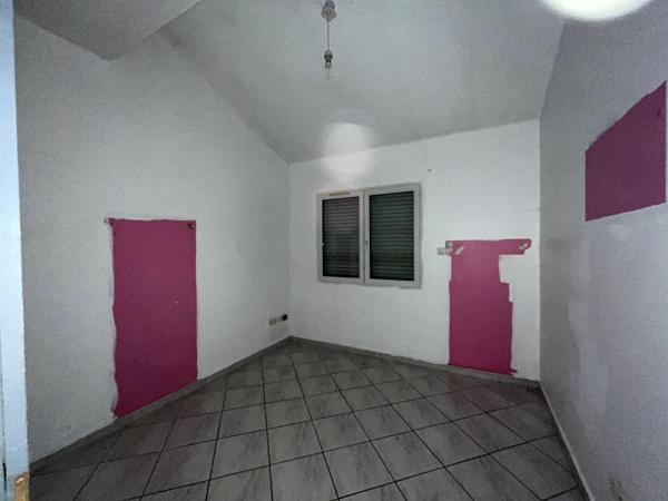 Local commercial idéal pour création d'un cabinet