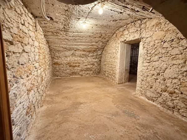 Maison
         5 pièces
        - 136 m² 260 000 €*