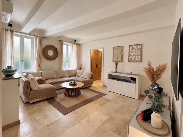 Maison
         5 pièces
        - 136 m² 260 000 €*
