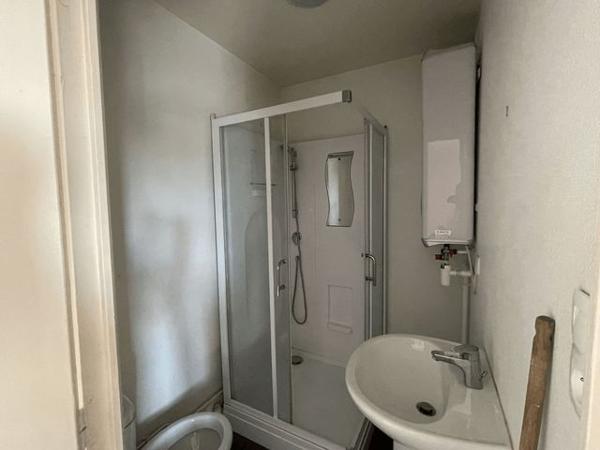 Studio T1 F1 23.3 m² à Charleville-mezieres 1 RUE VICTOR HUGO 08000 à louer