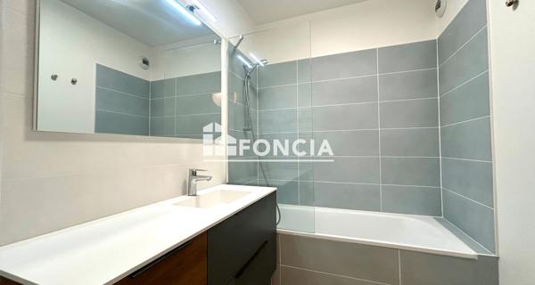 Location Appartement meublé 3 pièces 67.84 m² - Lyon 69007