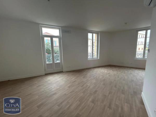 Appartement à louer 3 pièces 68.17m² Agen (47000)