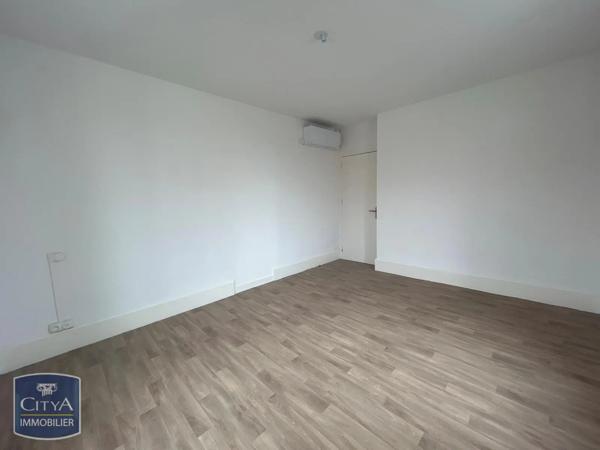 Appartement à louer 3 pièces 68.17m² Agen (47000)