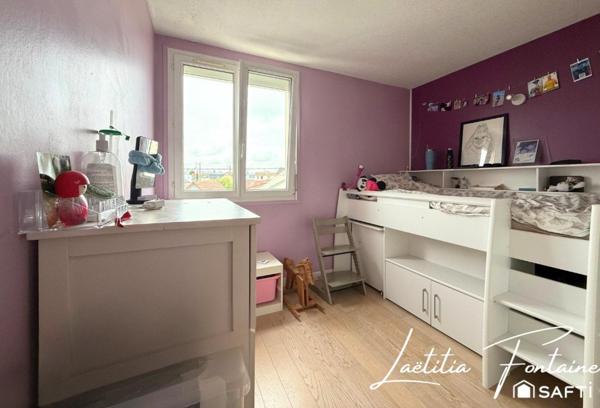 Bel appartement 3 chambres avec parking et cave