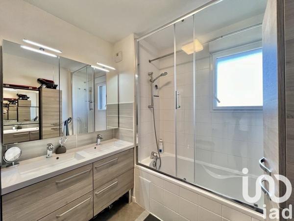 Appartement 3 pièces de 65 m² à Saint-Jacques-de-la-Lande (35136)