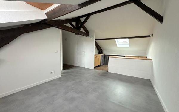 Appartement à vendre    2 pièces • 27,30 m2 Corbeil-Essonnes