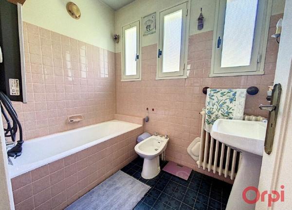 Maison à vendre    5 pièces •  Commentry