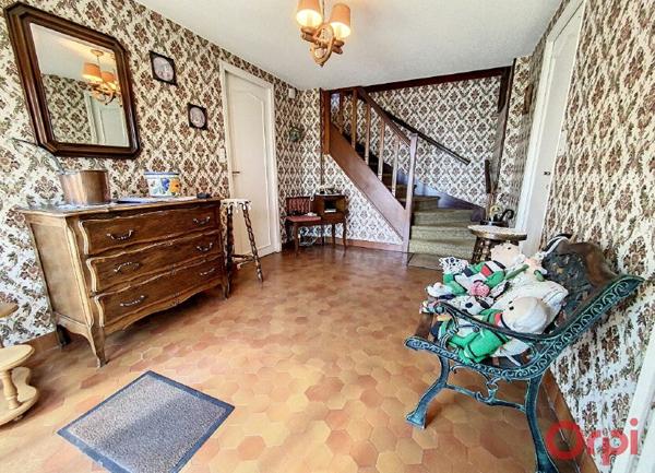 Maison à vendre    5 pièces •  Commentry