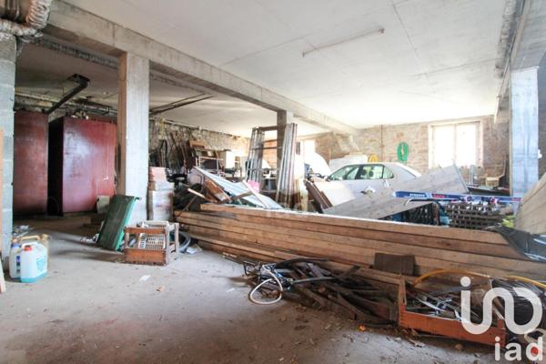 Maison 7 pièces de 177 m² à Saint-Affrique (12400)