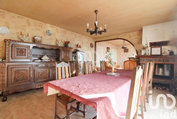 Maison 7 pièces de 177 m² à Saint-Affrique (12400)