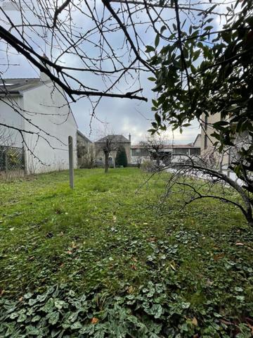 Terrain à Batir à vendre à Rennes en Ille-et-Vilaine (35000), ref : AL/2025-06-REN