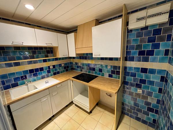 A louer : PELISSANNE - Centre-ville - appartement T3