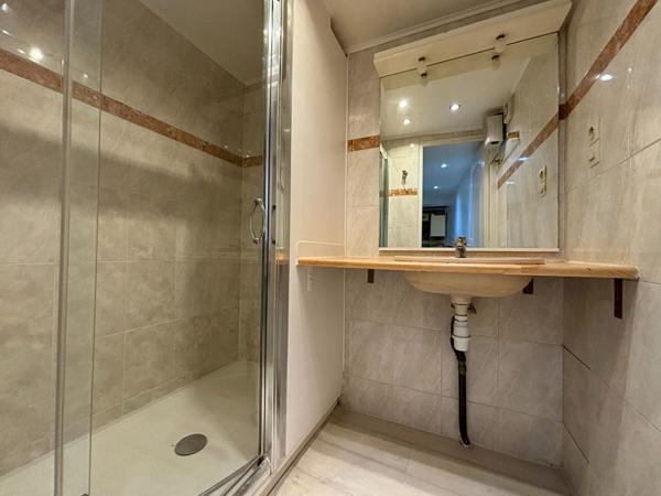 A louer : PELISSANNE - Centre-ville - appartement T3