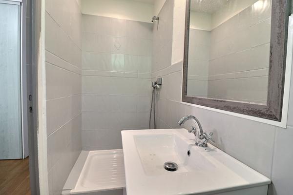 CHAMBRE 14M² AVEC SALLE D'EAU PRIVATIVE