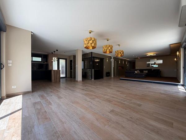 Maison 7 pièces 174 m2