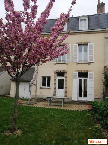 Jolie Sénonaise plein centre ville