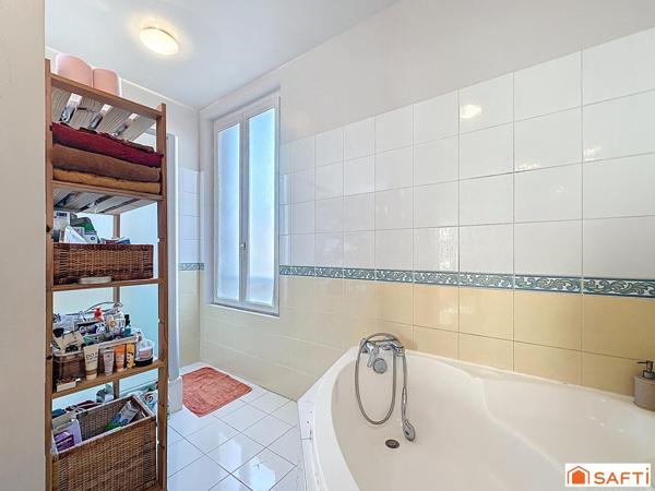 Jolie Sénonaise plein centre ville