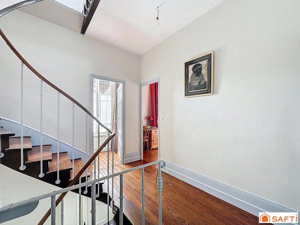 Jolie Sénonaise plein centre ville