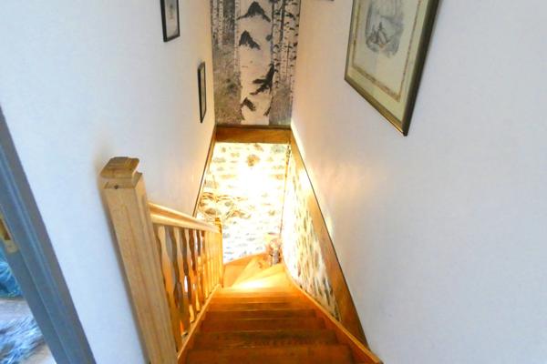 MAISON EN PIERRE RENOVEE BELLE VUE Thiézac (15800)