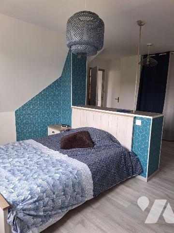 Maison à vendre à SAINT MARTIN D'AUXIGNY (Cher), grande maison familiale des années 80 comprena...