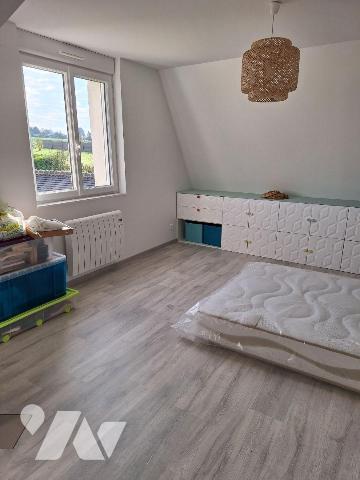 Maison à vendre à SAINT MARTIN D'AUXIGNY (Cher), grande maison familiale des années 80 comprena...