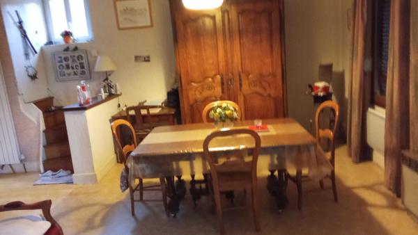 EN VENTE - THIERS - Maison avec 2 appartements sur terrain de 3000 m².