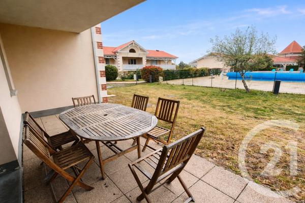 Appartement T3 à vendre  3 pièces - 37,49 m 2   SOULAC SUR MER  - 33