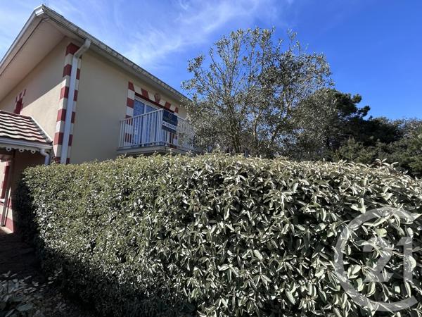 Appartement T3 à vendre  3 pièces - 37,49 m 2   SOULAC SUR MER  - 33