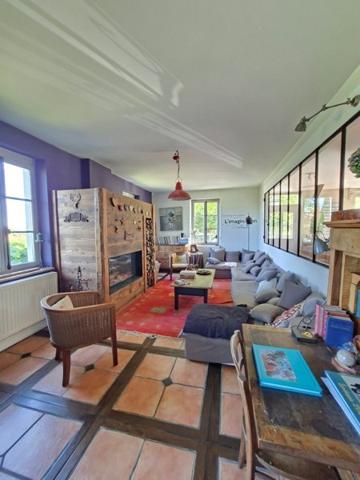 Maison à vendre 895 000 € Yenne 8 p 277 m² DPE C