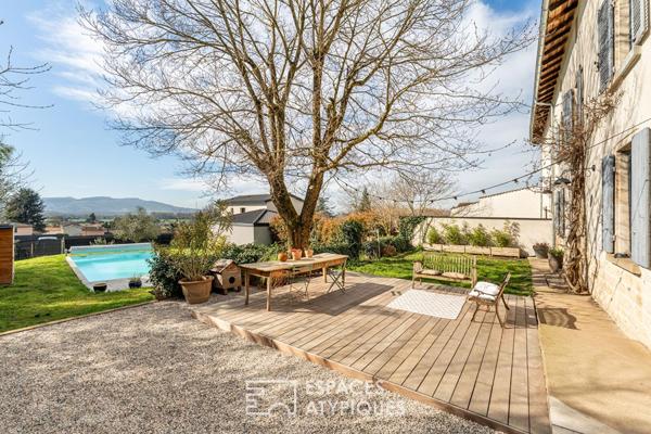 Demeure de caractère avec jardin et piscine