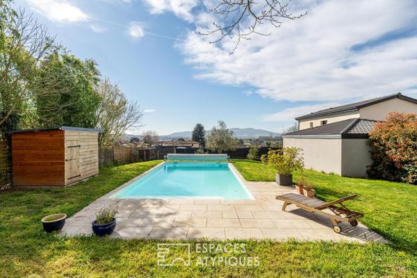 Demeure de caractère avec jardin et piscine