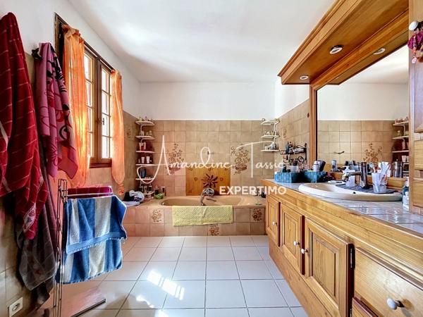 Aguessac (12520) Maison avec piscine et ses 3560m² de terrain