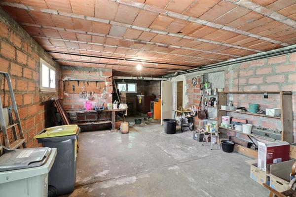 Clapiers (34830) CLAPIERS – Maison lumineuse avec grand garage de plus 50 m² et fort potentiel