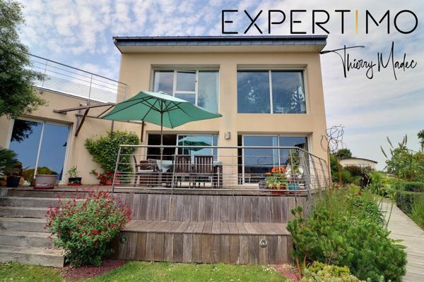 Plougonvelin (29217) PLOUGONVELIN FORT DE BERTHAUME MAISON CONTEMPORAINE DE 240 m2 AVEC VUE MER