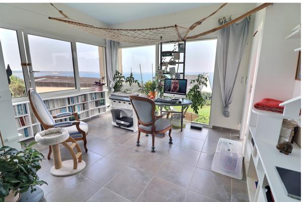 Plougonvelin (29217) PLOUGONVELIN FORT DE BERTHAUME MAISON CONTEMPORAINE DE 240 m2 AVEC VUE MER