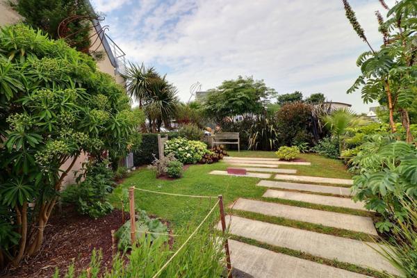 Plougonvelin (29217) PLOUGONVELIN FORT DE BERTHAUME MAISON CONTEMPORAINE DE 240 m2 AVEC VUE MER