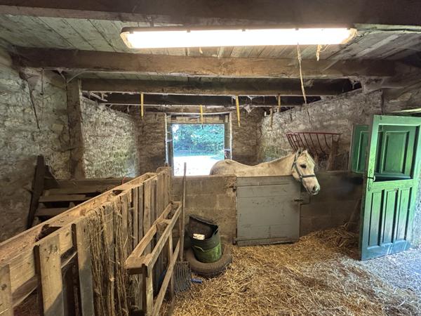 Plouay (56240) Propriété de caractère située à 30 minutes de Lorient.