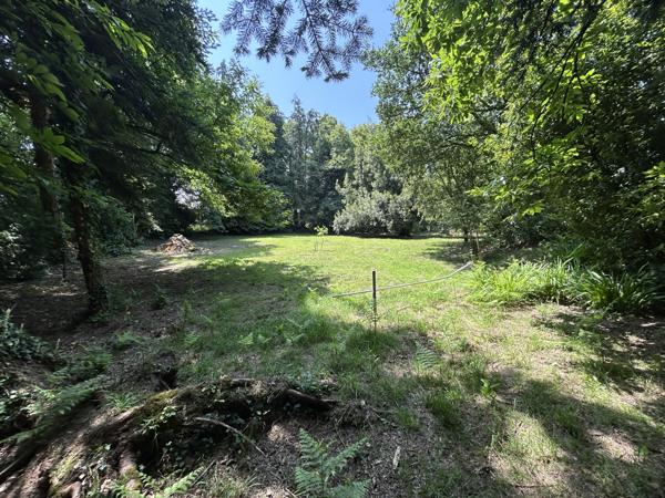 Plouay (56240) Propriété de caractère située à 30 minutes de Lorient.