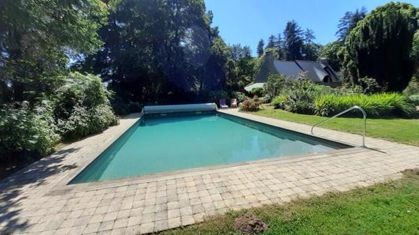 Plouay (56240) Propriété de caractère située à 30 minutes de Lorient.