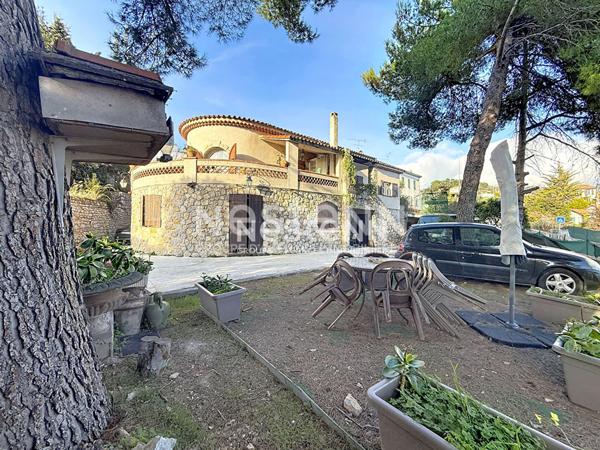 Maison Vallauris 8 pièces 260 m2 Piscine Studio indépendant